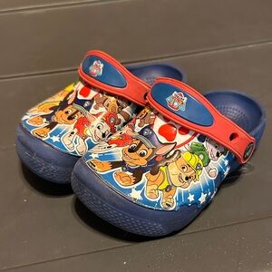 CROCS Kids' Blue Clogs with Red Strap